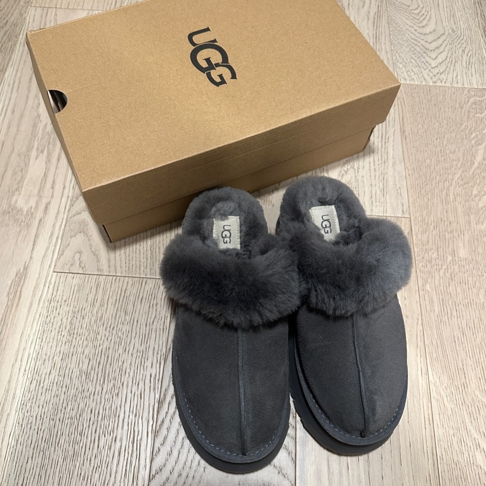 Ugg Slippers Platform. - image 1
